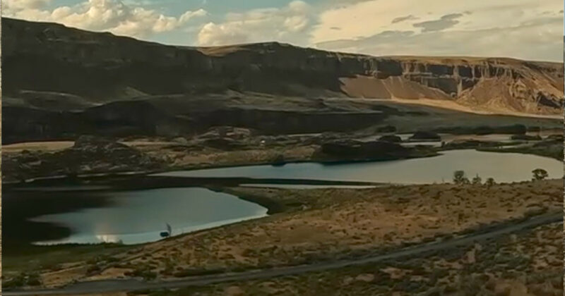 View of Lake Lenore from the the Lake Lenore caves trail